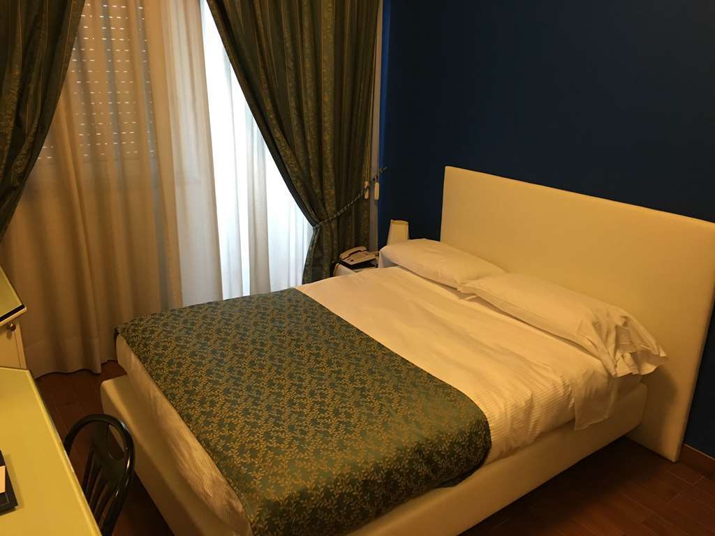 Grande Albergo Potenza Habitación foto